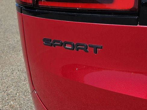 Used 2023 Land Rover Range Rover Sport SE Dynamic image 16