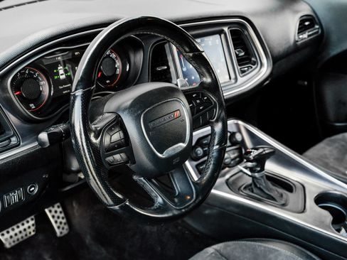 Used 2018 Dodge Challenger SXT Plus RWD image 22