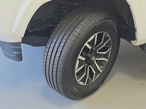 Used 2022 Toyota Tacoma TRD Sport image 30