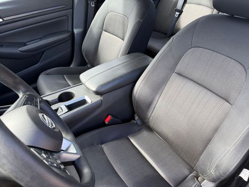 Used 2025 Nissan Altima 2.5 SV image 36