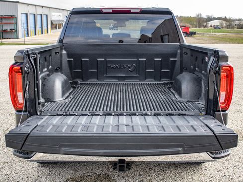 Used 2025 GMC Sierra 1500 SLT image 8