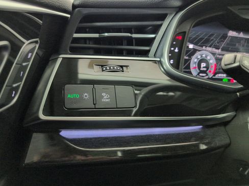 Used 2022 Audi Q7 3.0T Premium AWD/4WD image 14