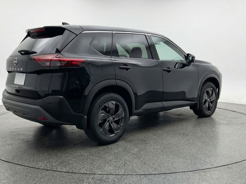 Used 2025 Nissan Rogue SV image 9