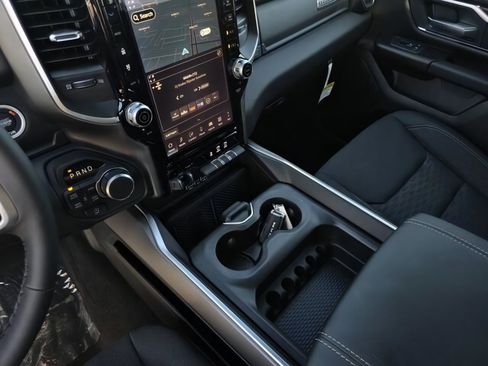 New 2026 RAM 1500 Big Horn AWD/4WD image 18