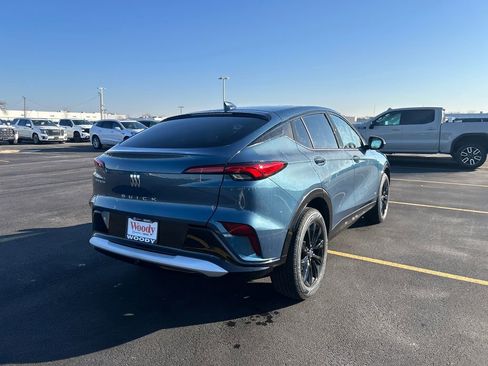 New 2026 Buick Envista Sport Touring FWD image 10