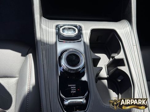 New 2026 Jeep Cherokee Overland AWD/4WD image 19