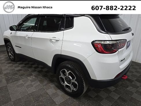 Used 2022 Jeep Compass Trailhawk w/ Trailhawk Convenience Group AWD/4WD image 10