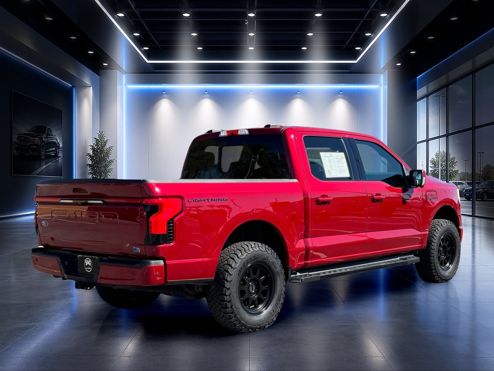Used 2023 Ford F150 Lightning Lariat w/ Equipment Group 511A High AWD/4WD image 4