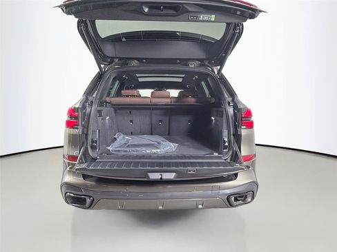 New 2026 BMW X5 xDrive40i w/ M Sport Package AWD/4WD image 26