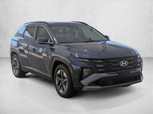 Used 2025 Hyundai Tucson SEL FWD image 3