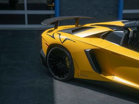 Used 2016 Lamborghini Aventador LP 750-4 Superveloce AWD/4WD image 31