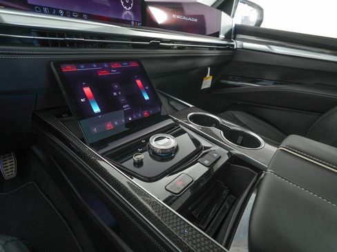 Used 2026 Cadillac Escalade V w/ LPO, ONYX Package image 27