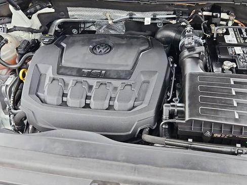 Used 2020 Volkswagen Tiguan image 10