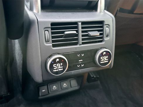 Used 2023 Land Rover Discovery S R-Dynamic image 28