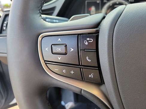 Used 2024 Lexus ES 350 w/ Premium Package FWD image 18