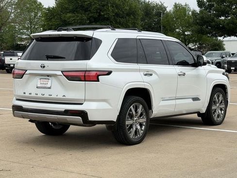 Used 2023 Toyota Sequoia Capstone AWD/4WD image 4