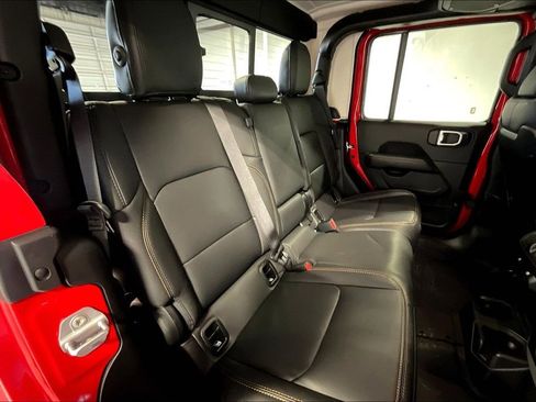 New 2025 Jeep Gladiator Sport image 17