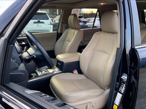 Used 2023 Toyota 4Runner Limited image 8
