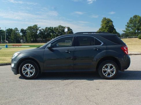 Used 2017 Chevrolet Equinox LT w/ Convenience Package FWD image 9