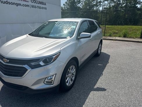Used 2020 Chevrolet Equinox LT FWD image 2