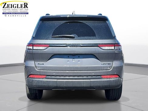Used 2024 Jeep Grand Cherokee Limited w/ Black Appearance Package image 6