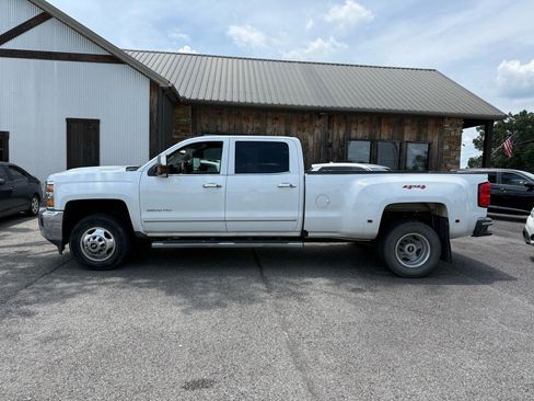 Used 2019 Chevrolet Silverado 3500 LTZ w/ Duramax Plus Package AWD/4WD image 2