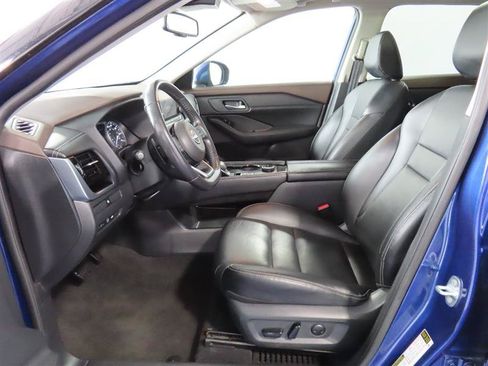 Used 2023 Nissan Rogue SL AWD/4WD image 16