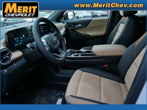 New 2026 Chevrolet Equinox ACTIV w/ Convenience Package III image 4