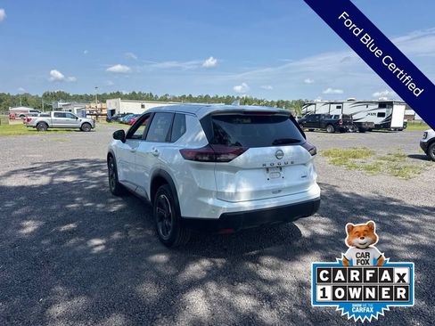 Used 2025 Nissan Rogue SV AWD/4WD image 4