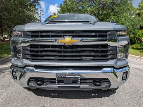 Used 2024 Chevrolet Silverado 2500 LT w/ All Star Edition AWD/4WD image 2