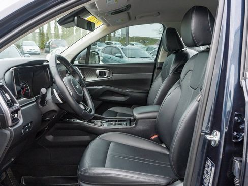 Used 2023 Kia Sorento EX image 28