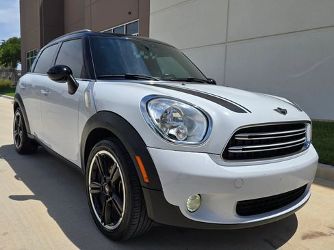 Used 2016 MINI Cooper Countryman FWD image 4
