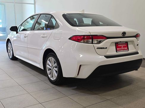 Certified 2025 Toyota Corolla LE w/ LE Premium Package FWD image 4