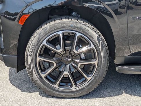 Used 2021 Chevrolet Tahoe RST w/ Luxury Package RWD image 9