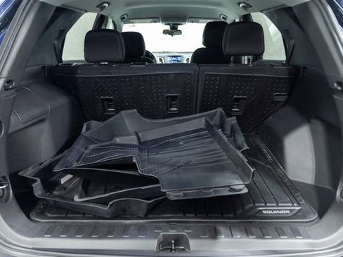 Used 2021 Chevrolet Equinox LS w/ LS Convenience Package FWD image 9