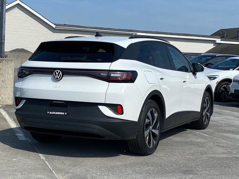 Certified 2024 Volkswagen ID.4 2WD image 3