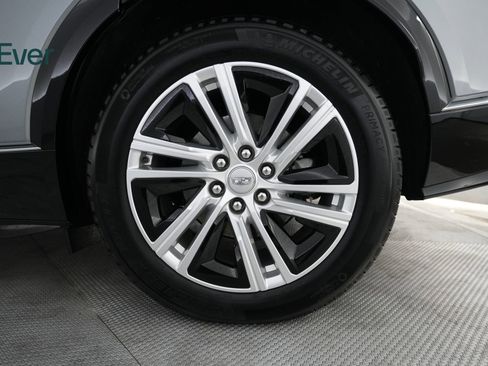 Used 2024 Cadillac Lyriq Tech AWD/4WD image 9