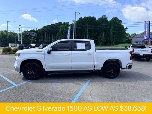 Used 2022 Chevrolet Silverado 1500 LT w/ Z71 Off-Road Package AWD/4WD image 3