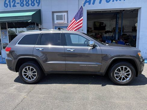 Used 2015 Jeep Grand Cherokee Limited w/ Trailer Tow Group IV AWD/4WD image 5
