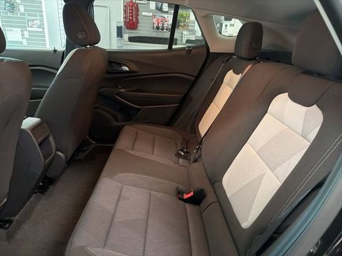 Used 2024 Chevrolet Trax LS w/ LS Convenience Package FWD image 21