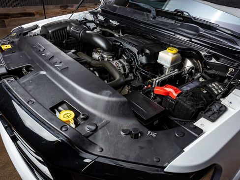 Used 2021 RAM 1500 Laramie w/ Night Edition image 41