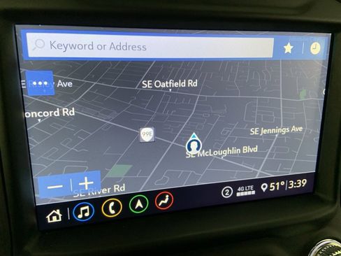 Used 2020 GMC Sierra 2500 AT4 w/ AT4 Premium Package image 13