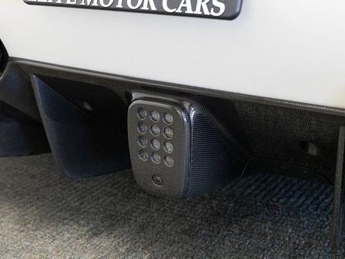 Used 2016 Ferrari 488 GTB image 9