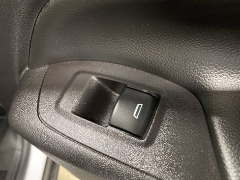 Used 2020 Chevrolet Equinox LT w/ Sport Edition AWD/4WD image 17