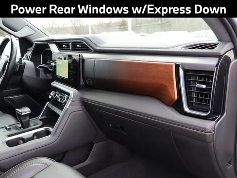 Used 2024 GMC Sierra 1500 Denali image 13