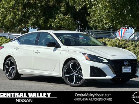 New 2025 Nissan Altima 2.5 SR w/ SR Premium Package image 1