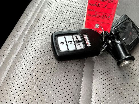 Used 2019 Honda CR-V Touring image 14