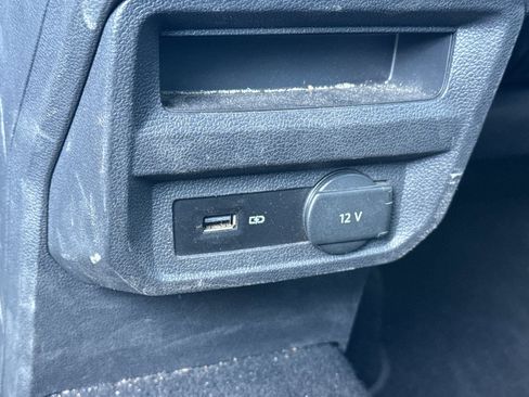 Used 2019 Volkswagen Tiguan SE AWD/4WD image 44