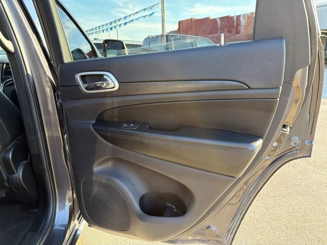 Used 2018 Jeep Grand Cherokee Altitude AWD/4WD image 31