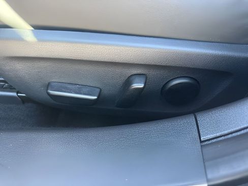 Used 2025 MAZDA MAZDA3 s image 10